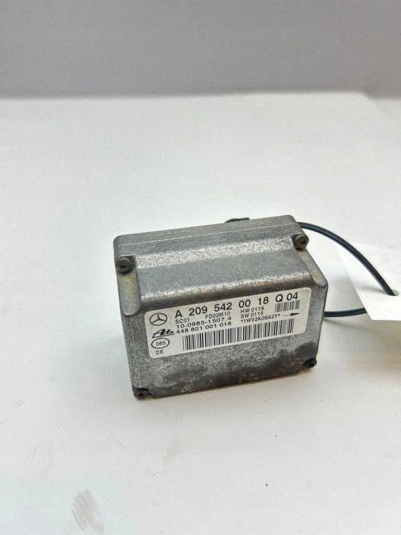Sensor velocidade Mercedes-Benz C W203 OEM 2095420018 image 2