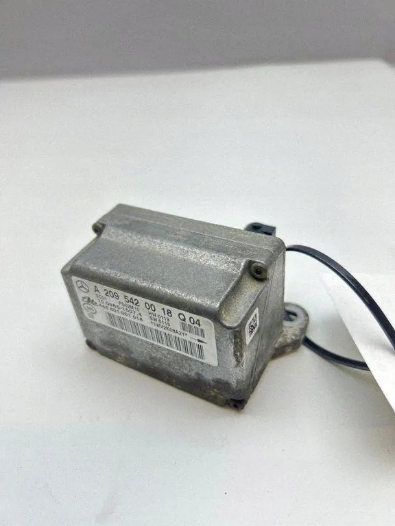 Mercedes-Benz C W203 Nopeusanturi OEM 2095420018