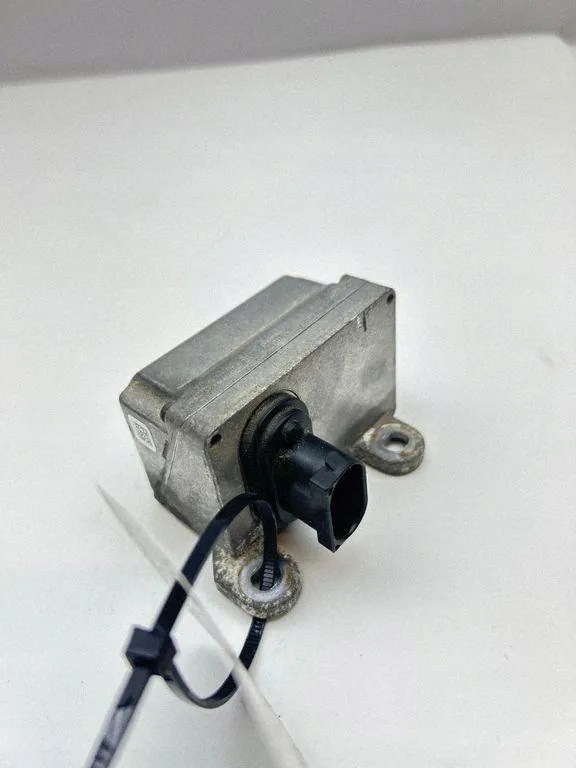 Sensor velocidade Mercedes-Benz C W203 OEM 2095420018 image 3