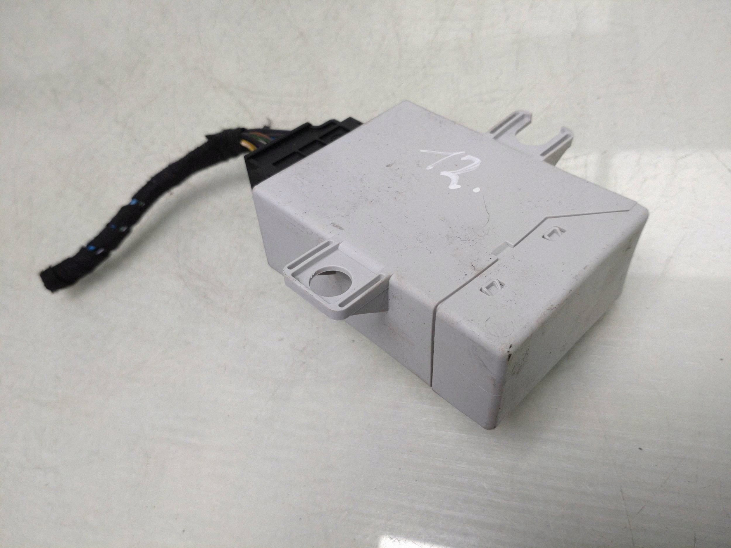 Mini CAS-moduuli OEM 6941986 Cooper R50:lle