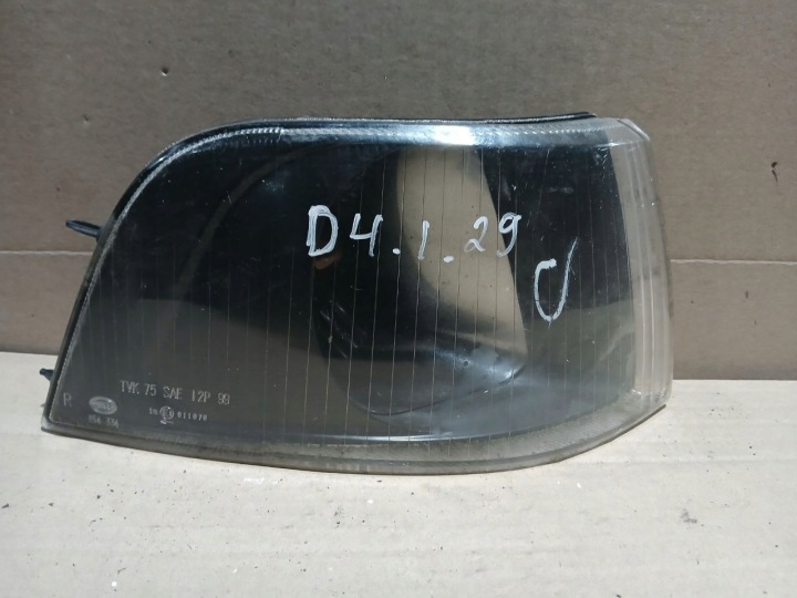 Suuntavilkku oikea etu VOLVO S40 V40 30621832