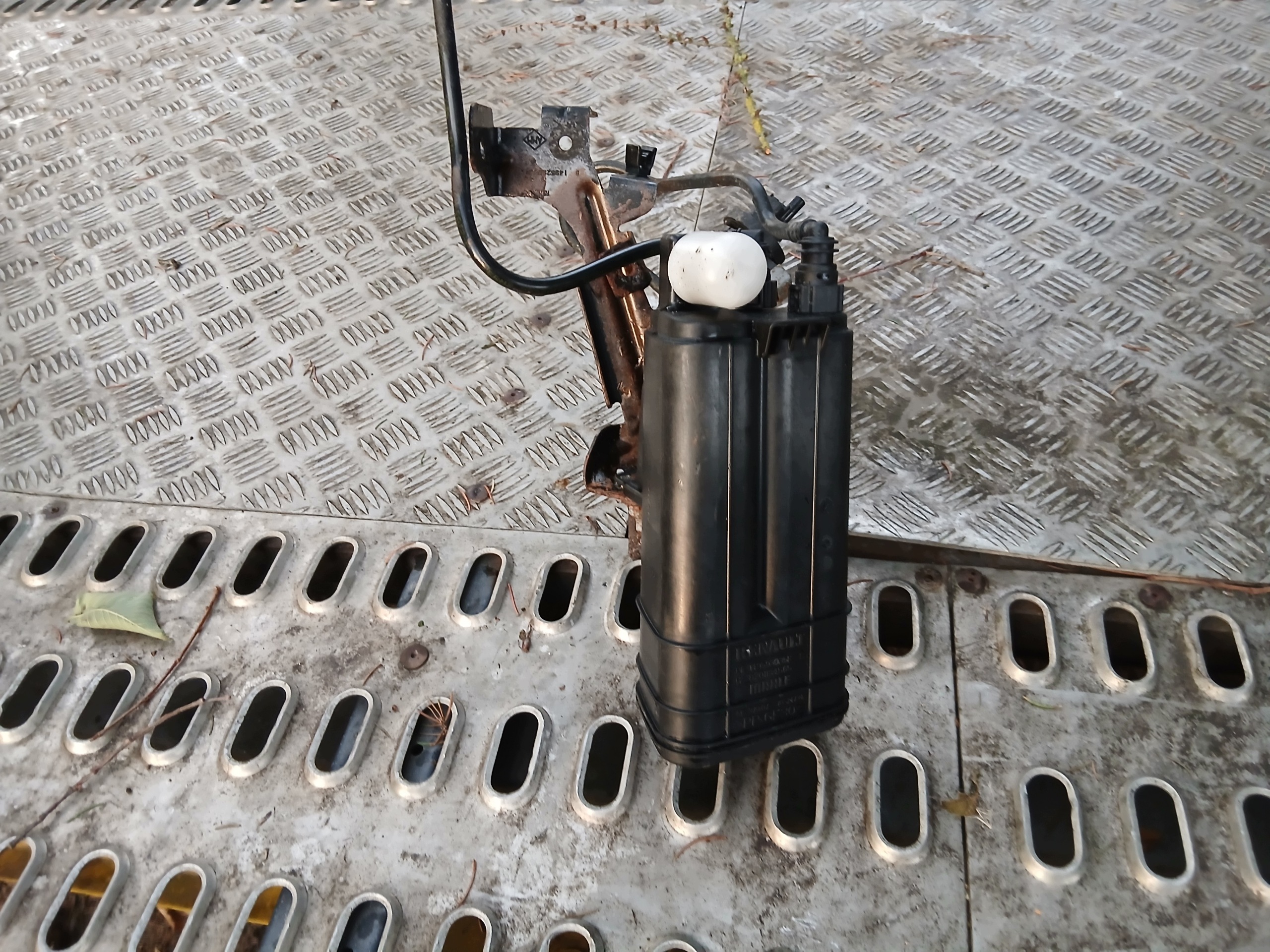 Kohlefilter OEM 8201184565 für Renault Clio IV image 2