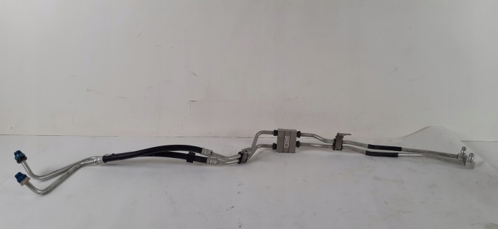 JEEP GRAND CHEROKEE WL 2.0 T ÖLJYNJÄÄHDYTTIMEN PUTKI 68379509AA