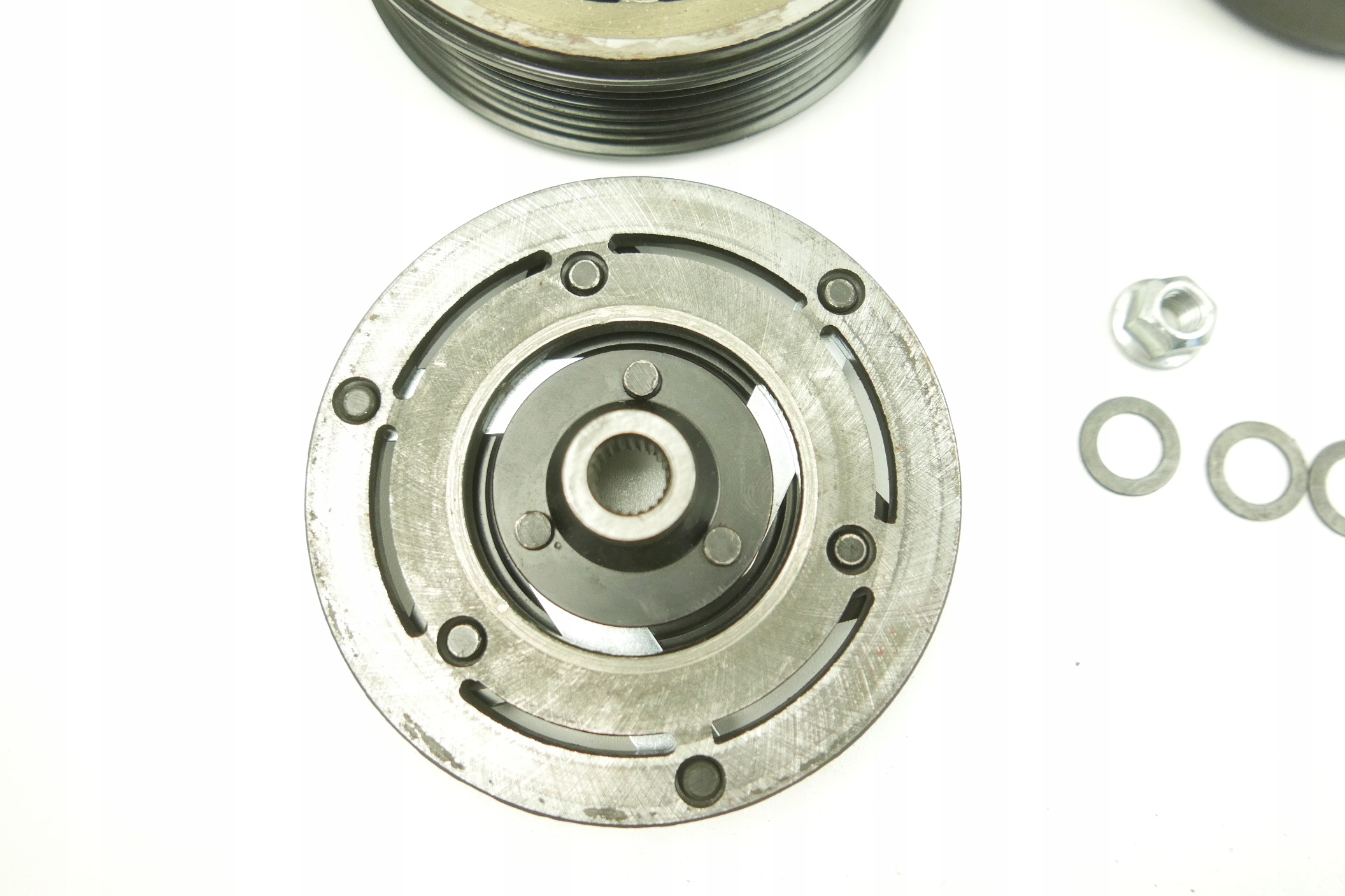 Embrayage électromagnétique compresseur clim Vemo V40-77-1002 image 6