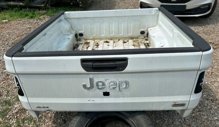 Tavaratilan kansi Granite Crystal Jeep Gladiator JT 2020+