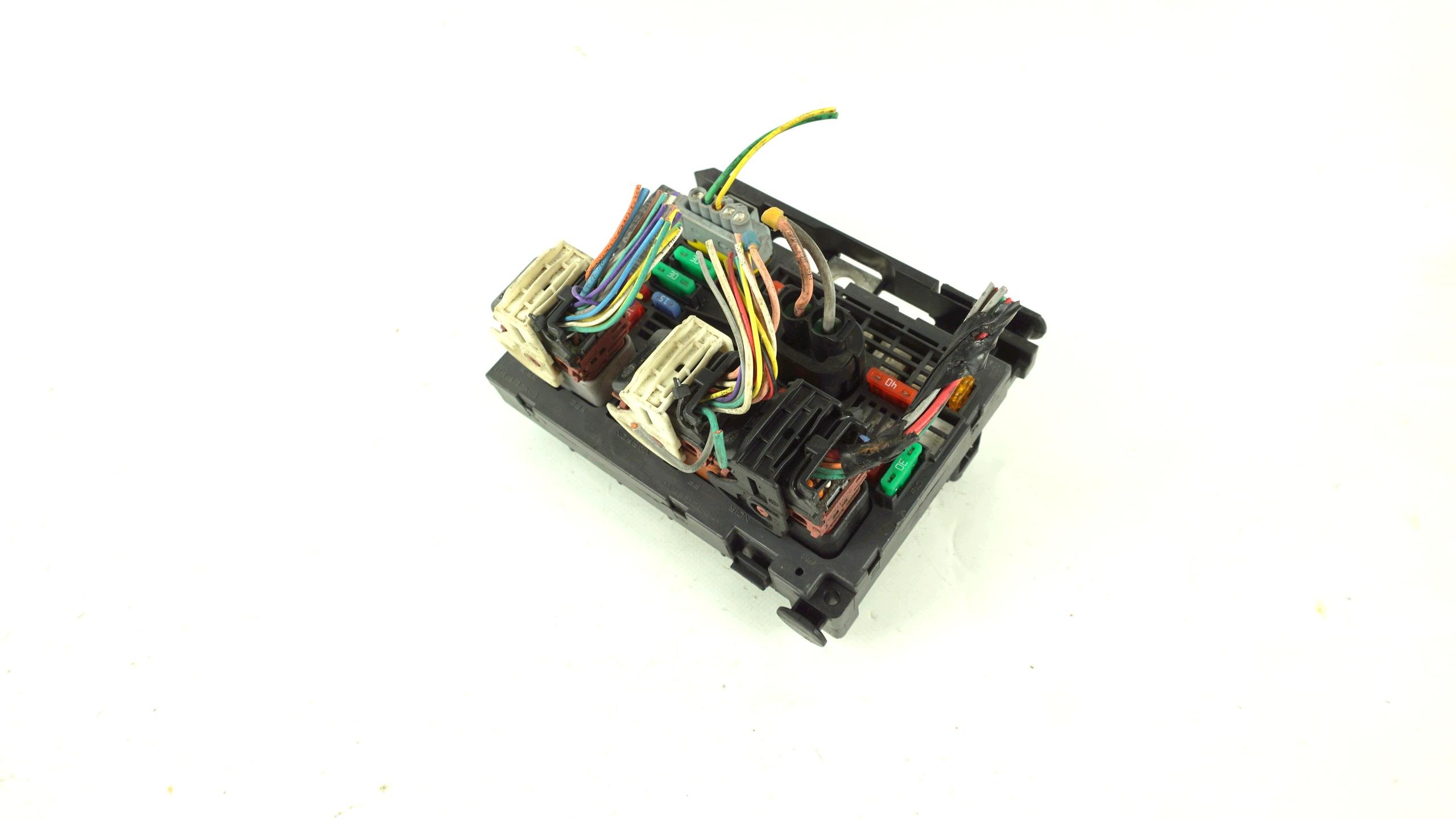 BSM-modulilaatikko PEUGEOT PARTNER II OEM 9807028780