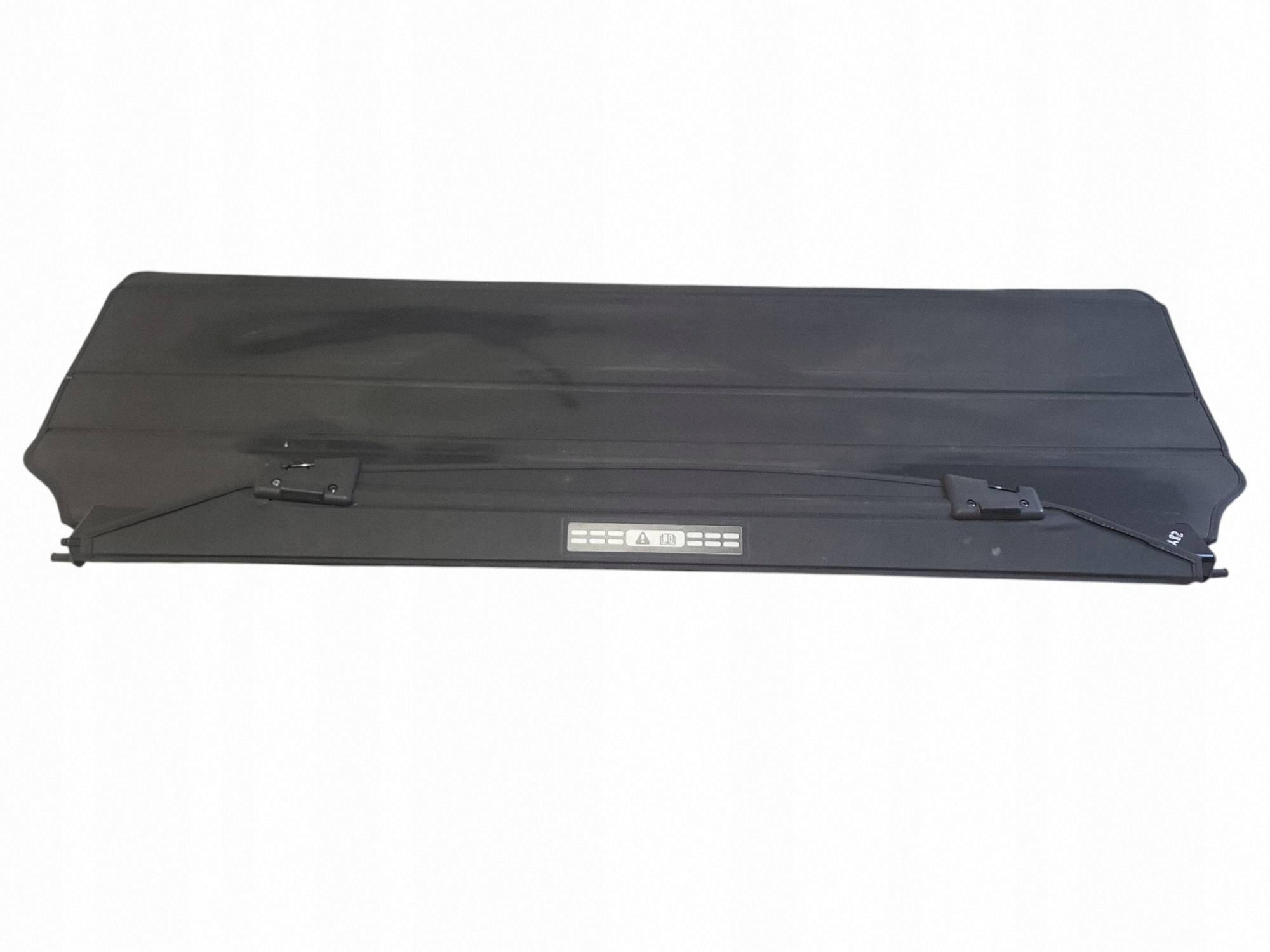 Store de coffre Mazda OE d'occasion OEM JUT255807 image 3