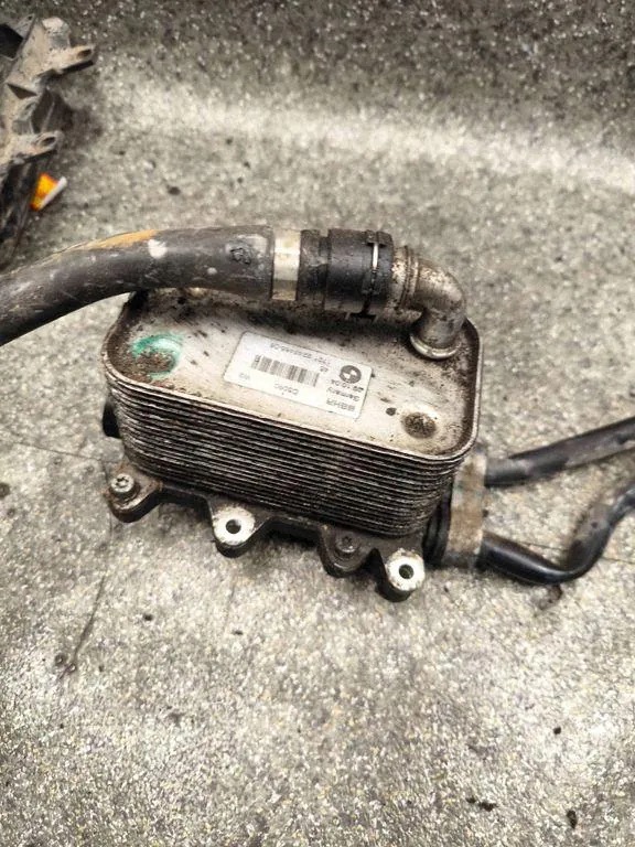 Vaihteistönjäähdyttäjä OEM 2249465 BMW E60/E61/E63 image 2