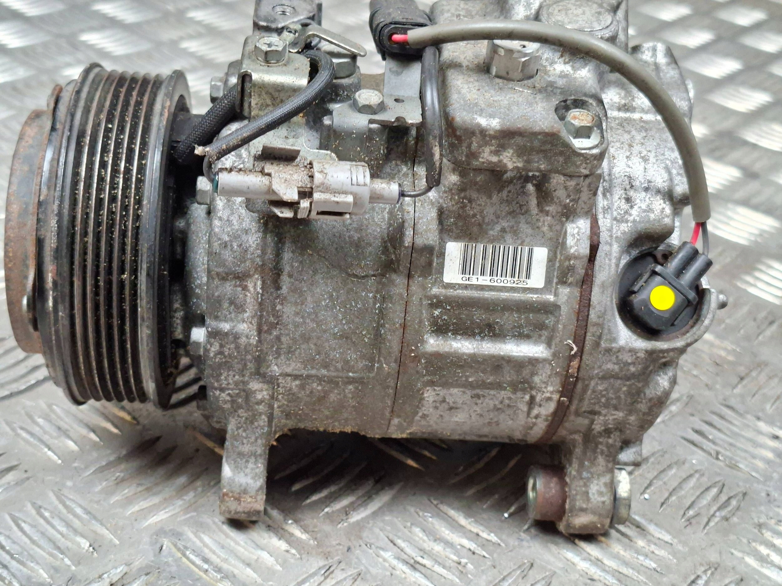 AC Compressor BMW 3 F30 F35 F31 9330825 image 6