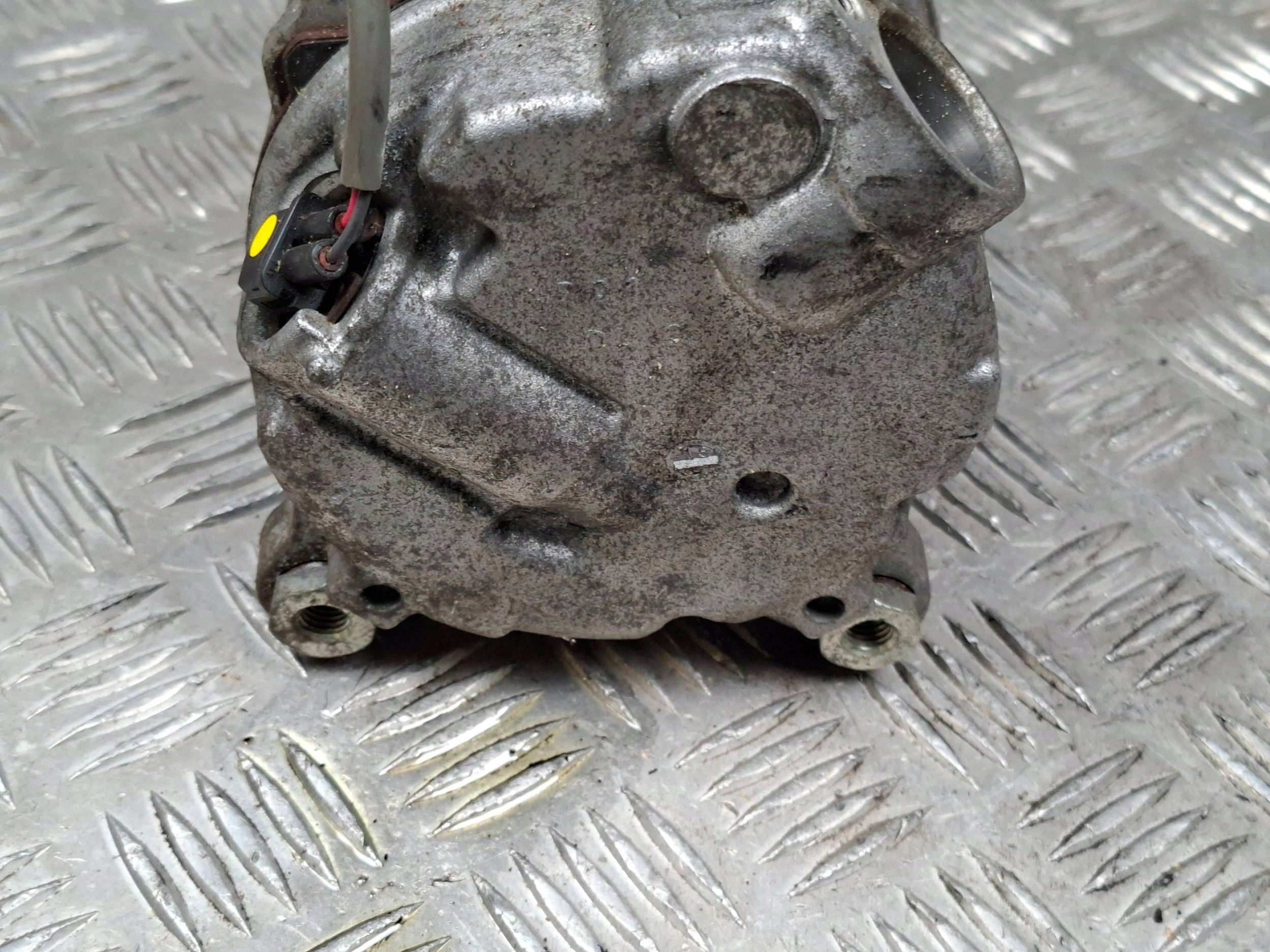 AC Compressor BMW 3 F30 F35 F31 9330825 image 7