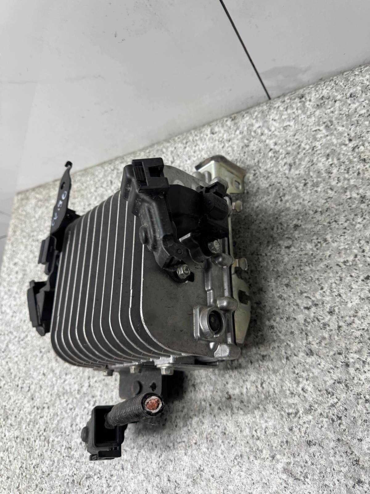 Jännitemuunnin OEM BDMC-67ZD3-D Mazda CX-30:lle