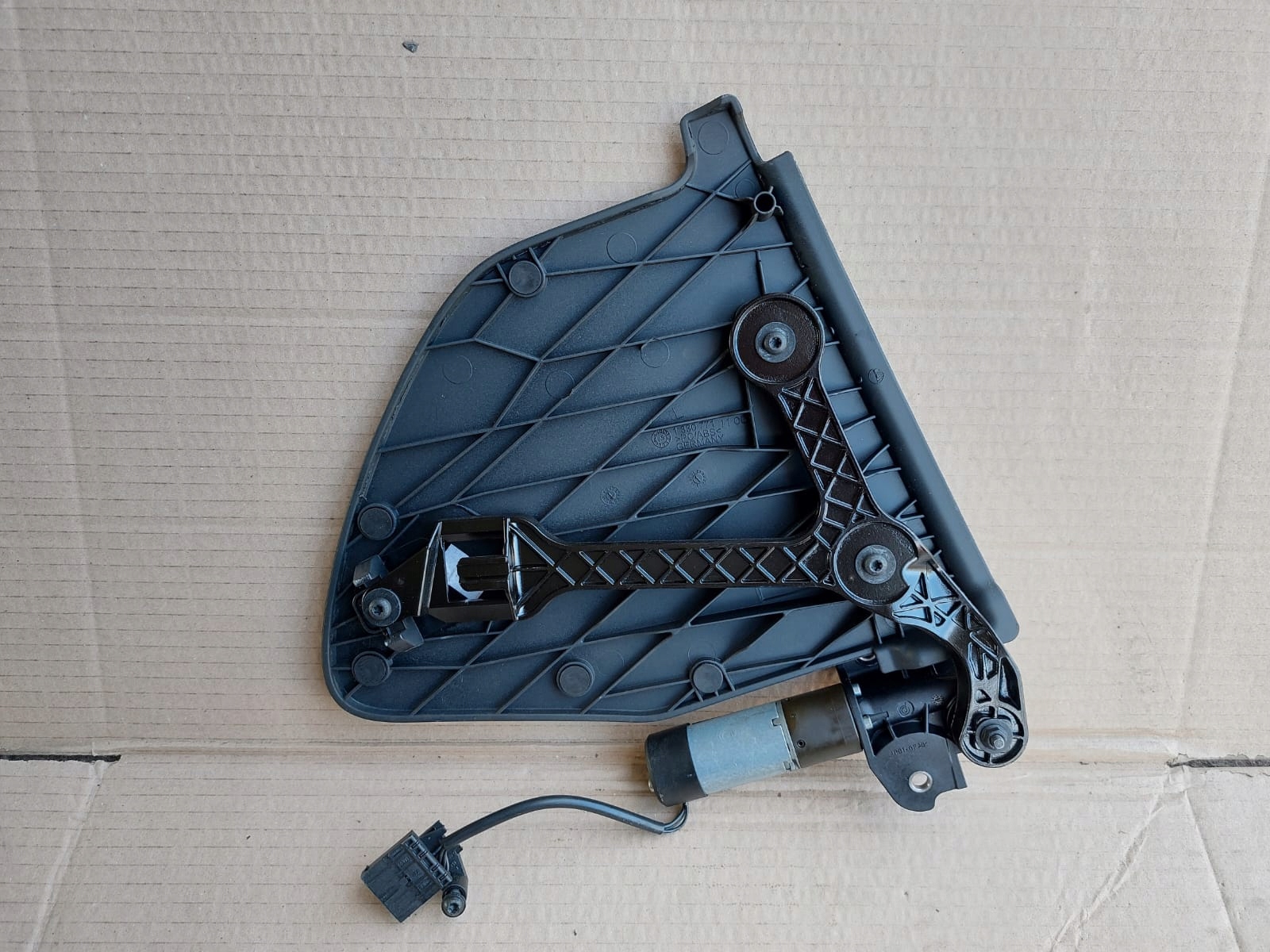 Arc de toit gauche OEM 93188313 pour Opel Astra H Cabrio