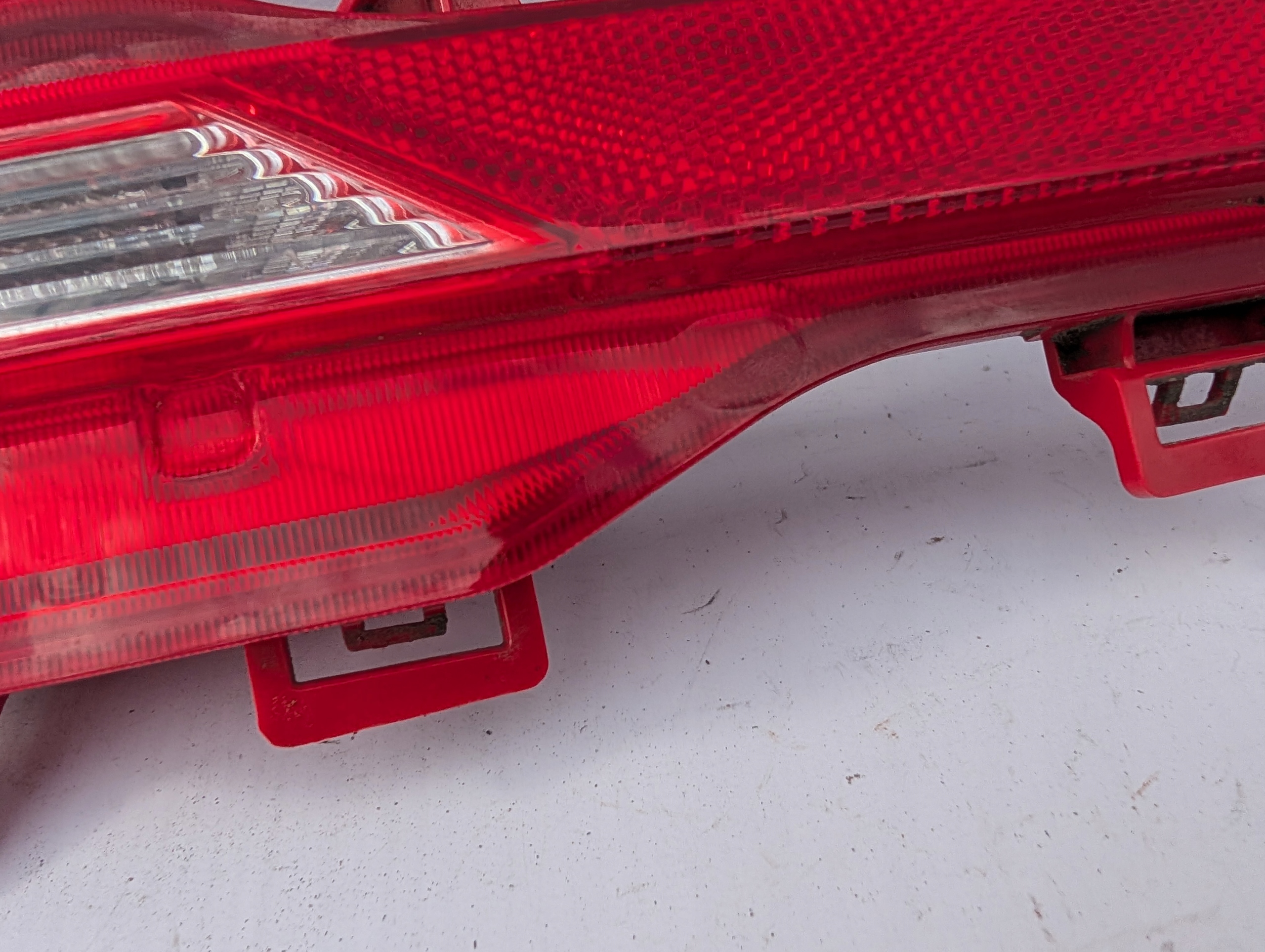 OEM 92406-J71 Reverse Lamp Right Rear Kia Ceed III