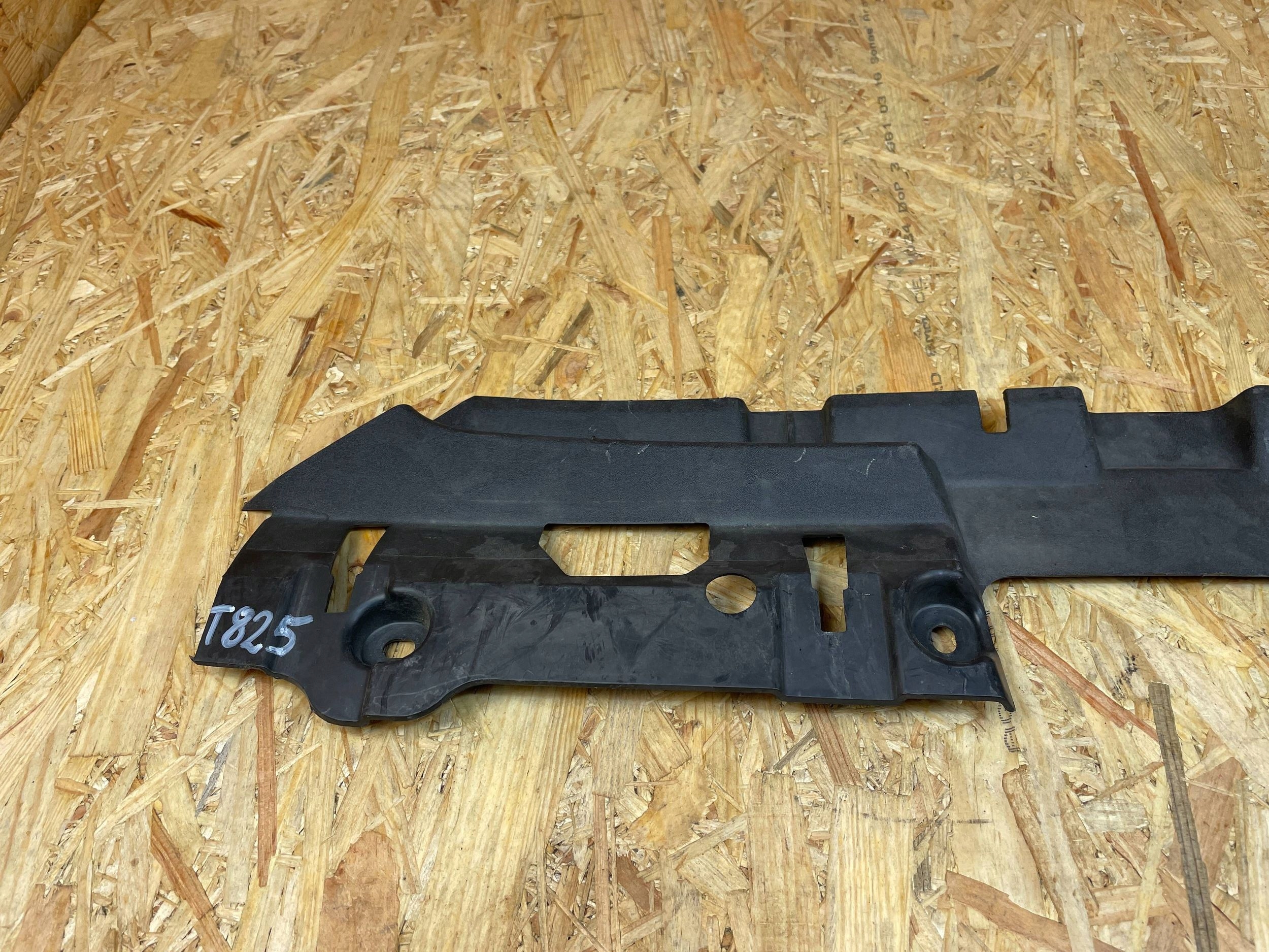 Audi e-tron Skydd frontpanel 4KE807082 image 3