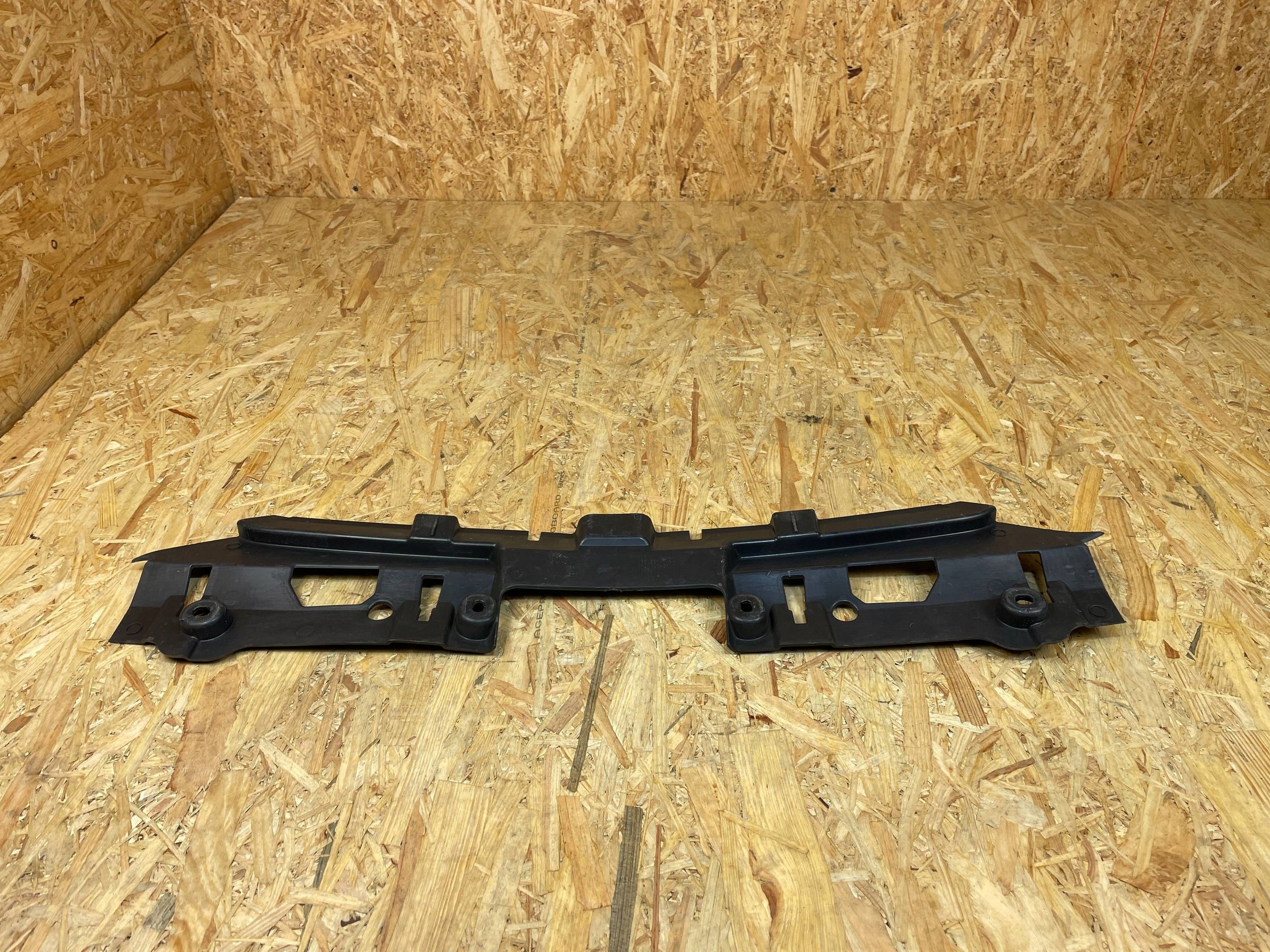 Audi e-tron Skydd frontpanel 4KE807082 image 6
