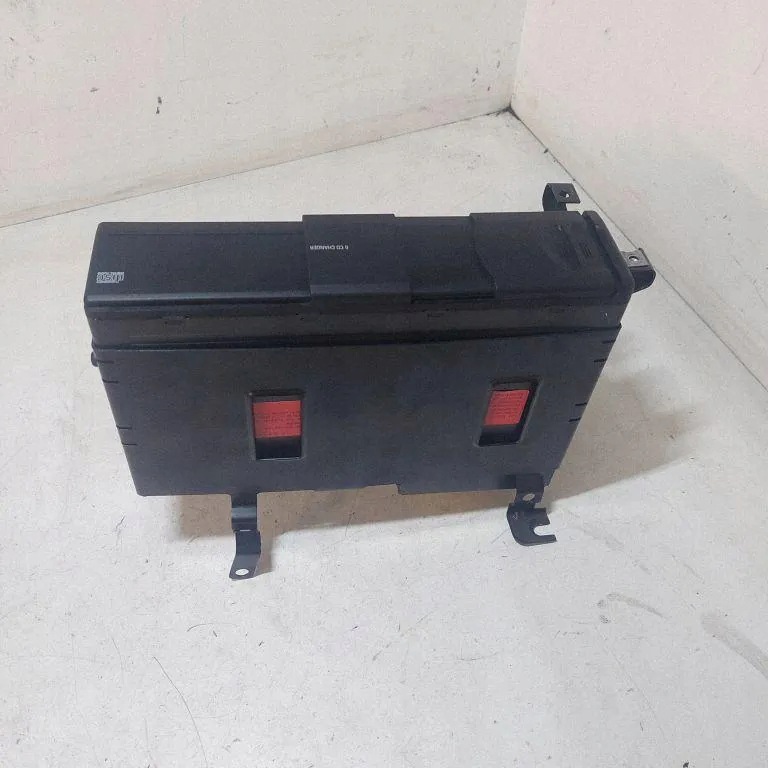 Changer CD BMW OEM 65126913388 pour Série 3 E46 image 2