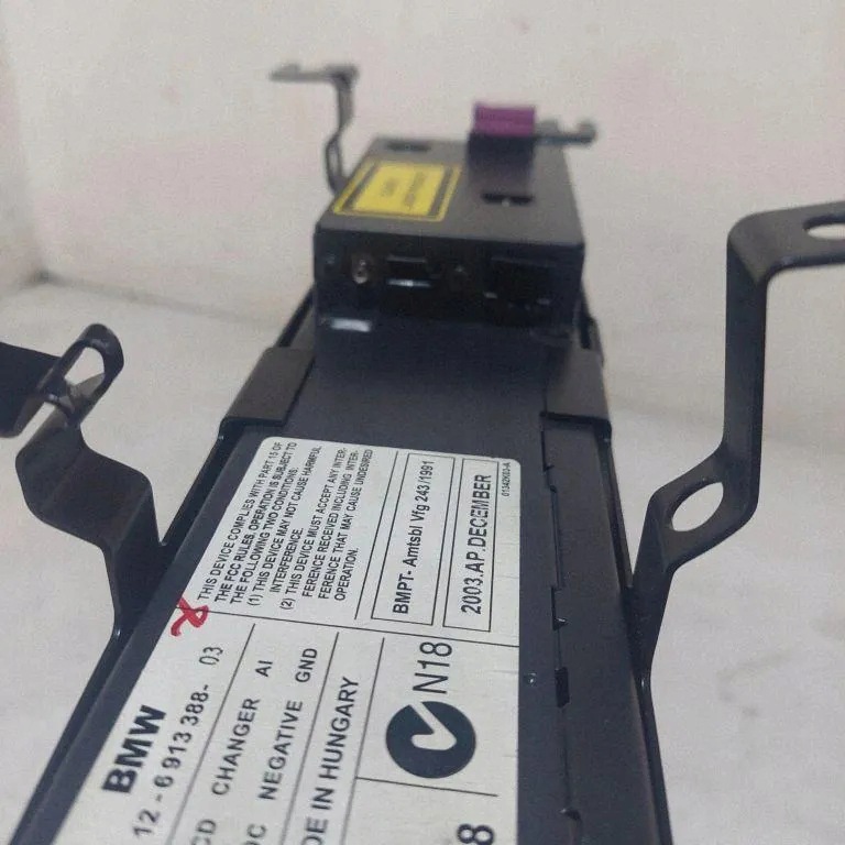Changer CD BMW OEM 65126913388 pour Série 3 E46 image 3