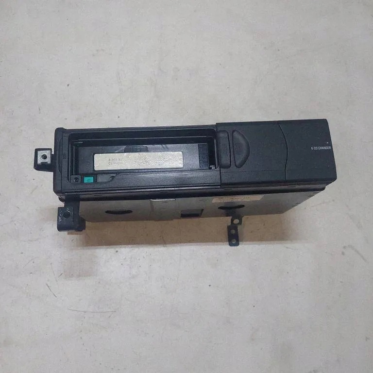 Changer CD BMW OEM 65126913388 pour Série 3 E46 image 4
