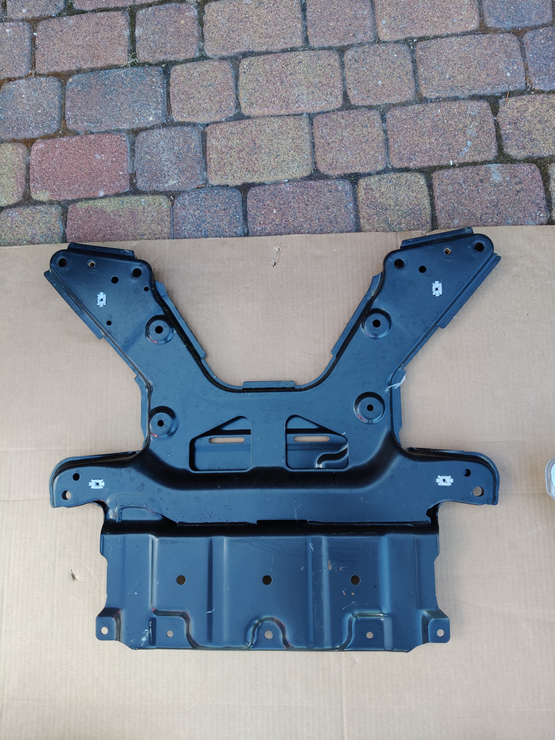 OEM 4KL399345B Etureuna Audi E-Tron - Kestävä image 3