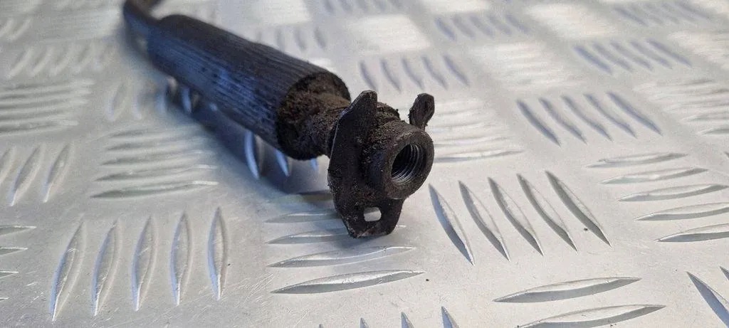 Bromsslang fram höger OEM GB16897 för Opel Frontera C image 3