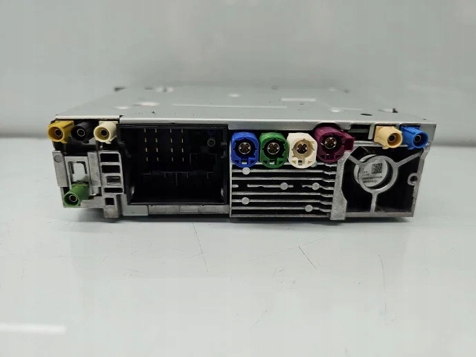 BMW OEM 6821135 Radio Head Unit mit Sirius image 3