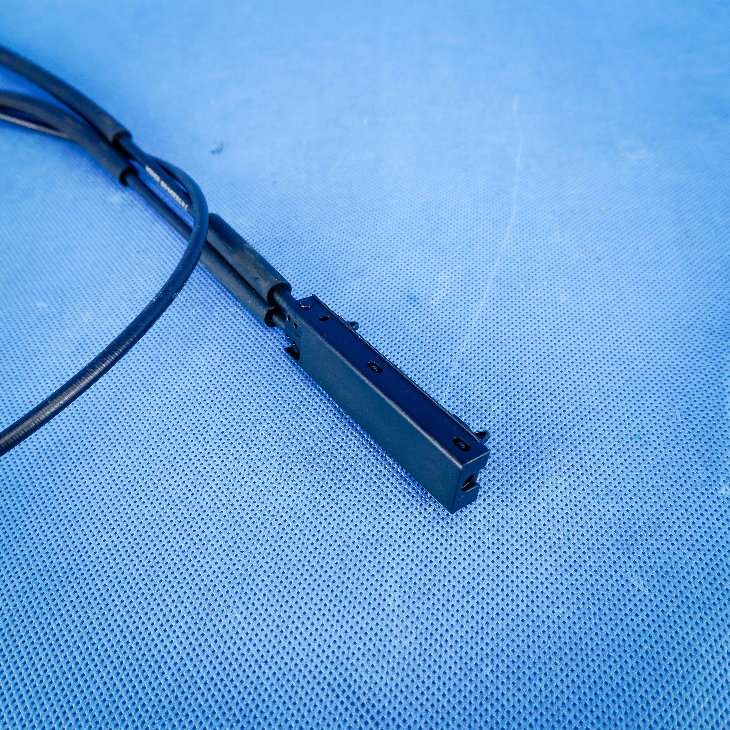 Cable de Capó BMW OEM 51237418204 para X5 X6 X7 XM image 3