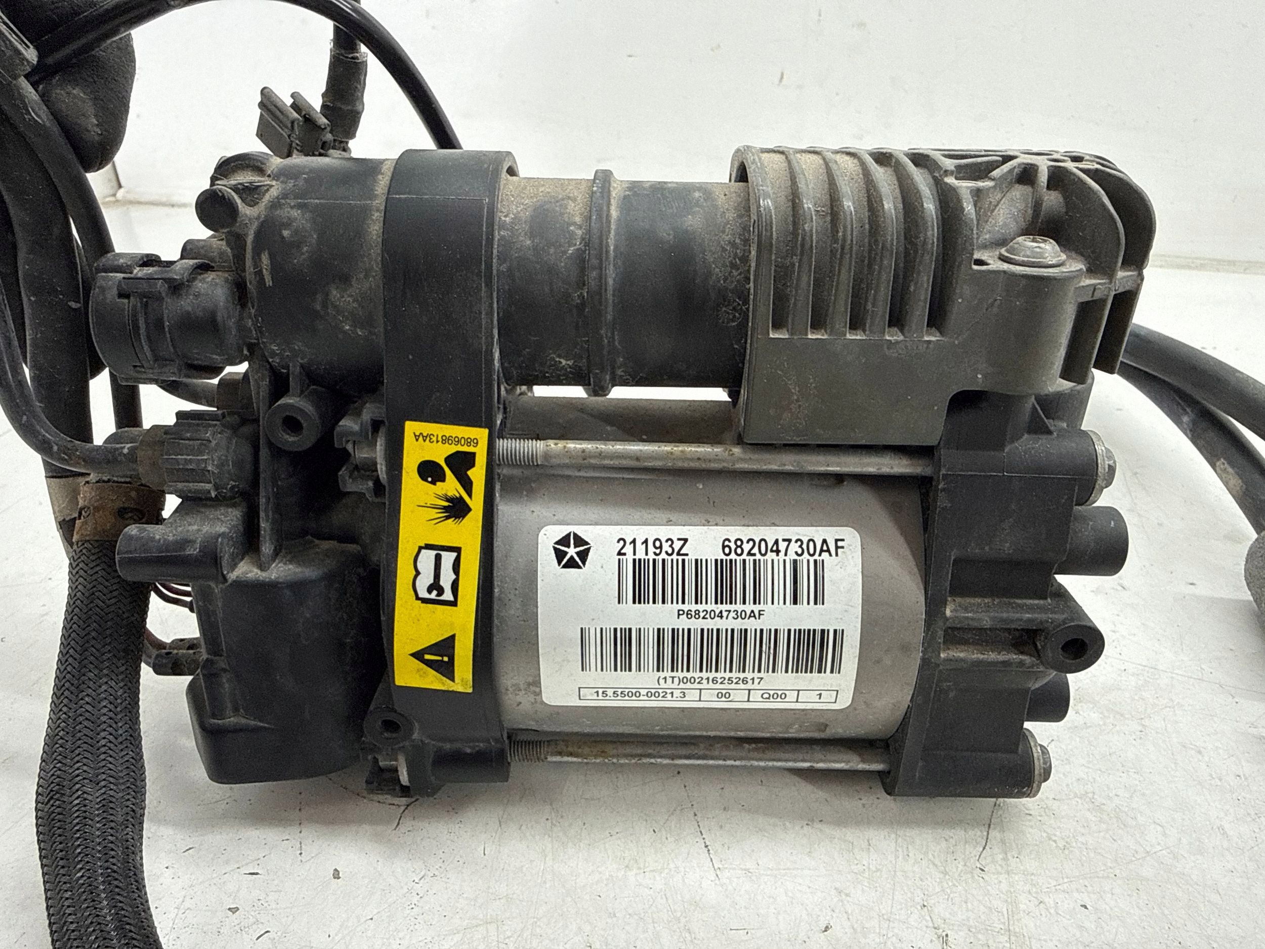 Compresseur suspension air Jeep OE 68204730AF image 7