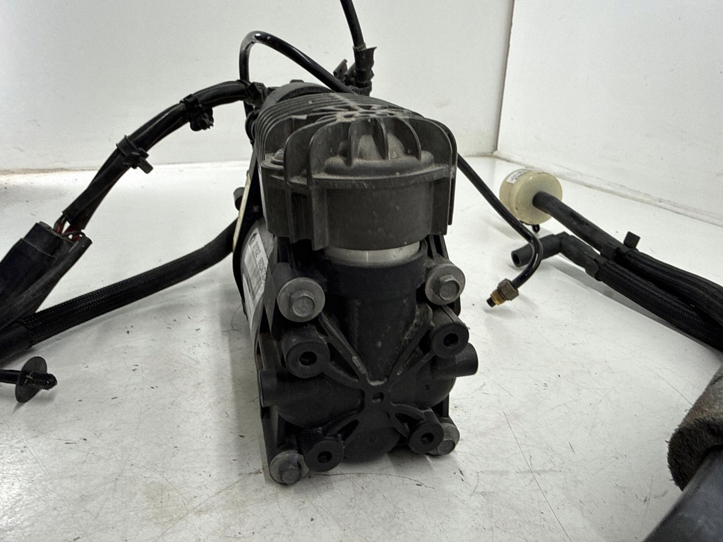 Compresseur suspension air Jeep OE 68204730AF image 8