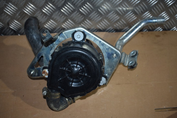 Ideale Sekundärluftpumpe Nissan GT-R R35 1