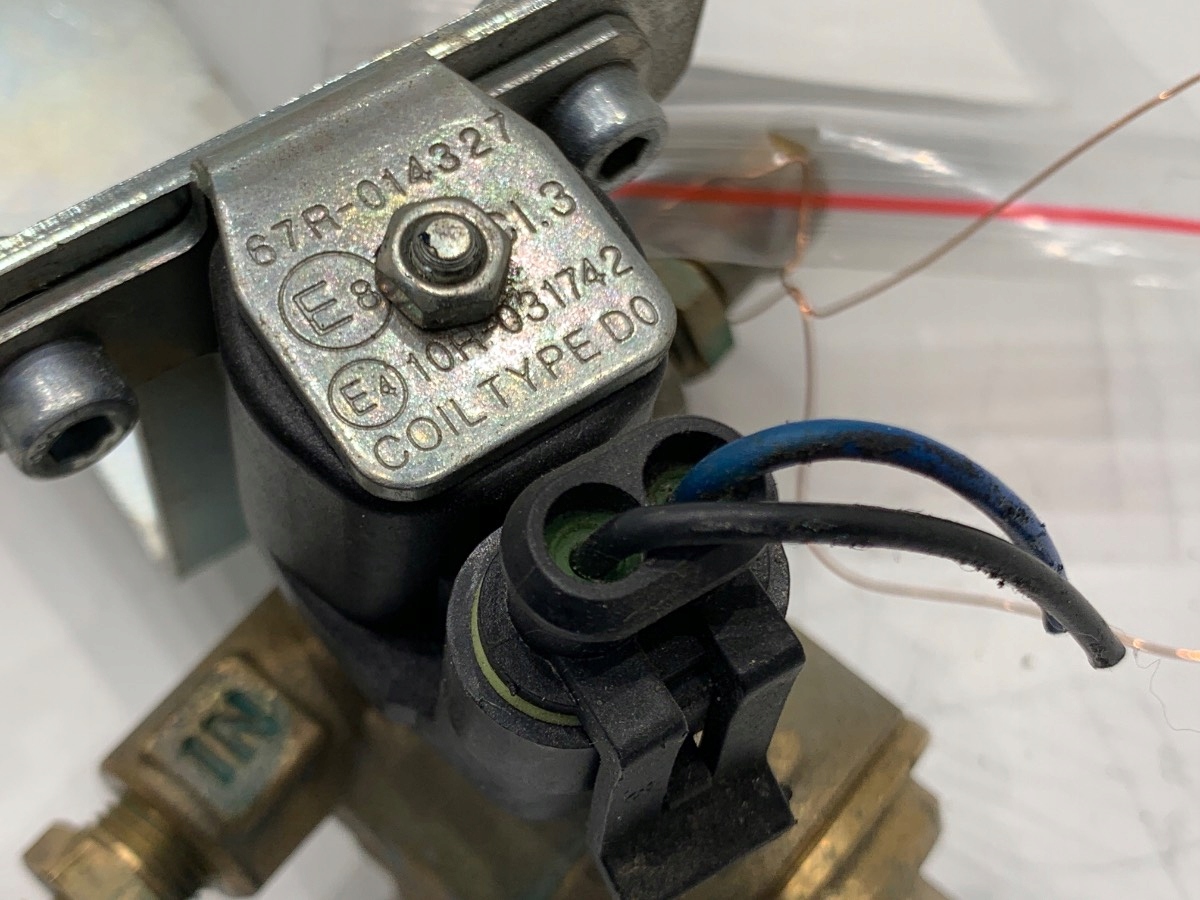 Réducteur LPG OEM 67R-014327 - État Utilisé image 3