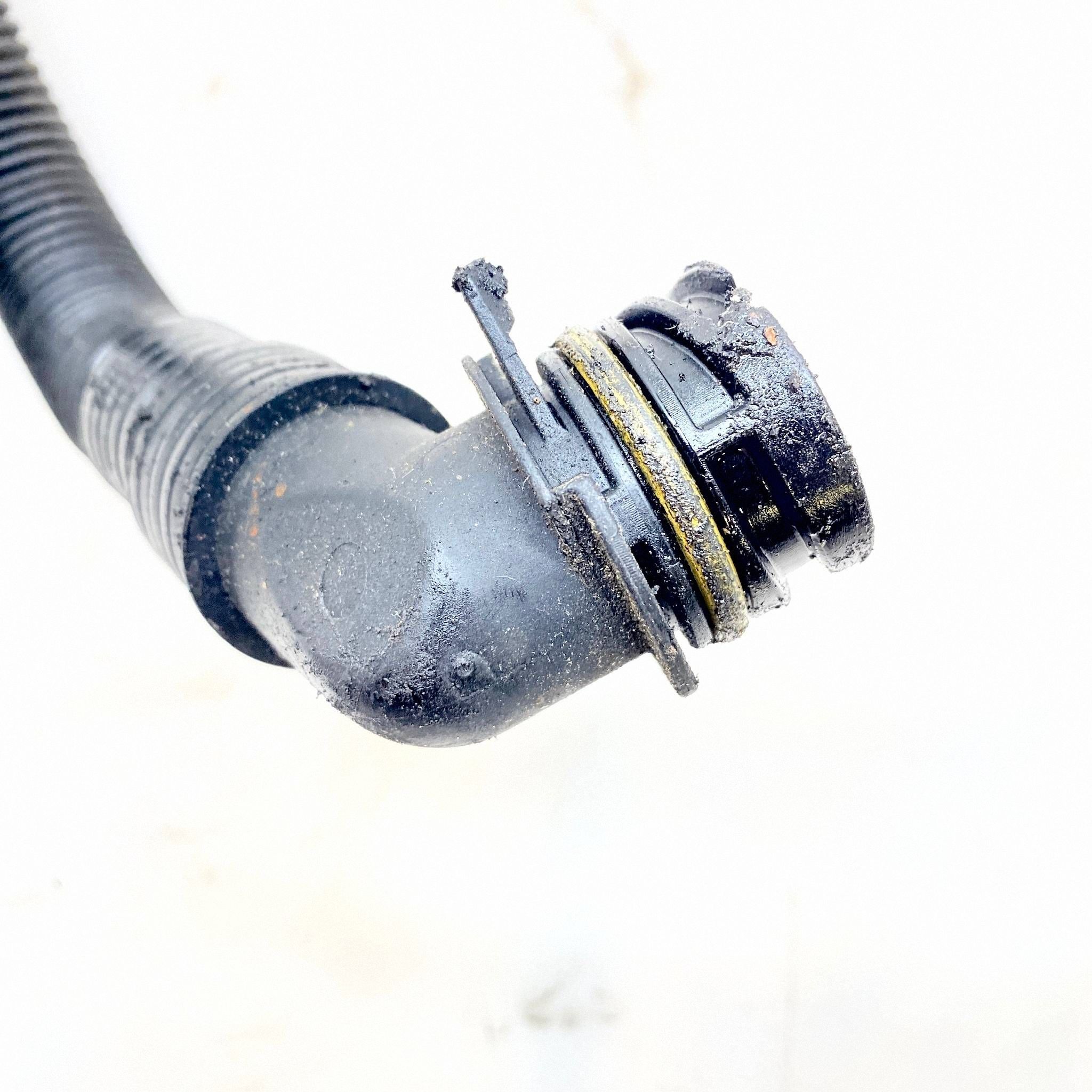 Ford OE Öleinfüllstutzen OEM JUT248602 - Gebraucht image 5