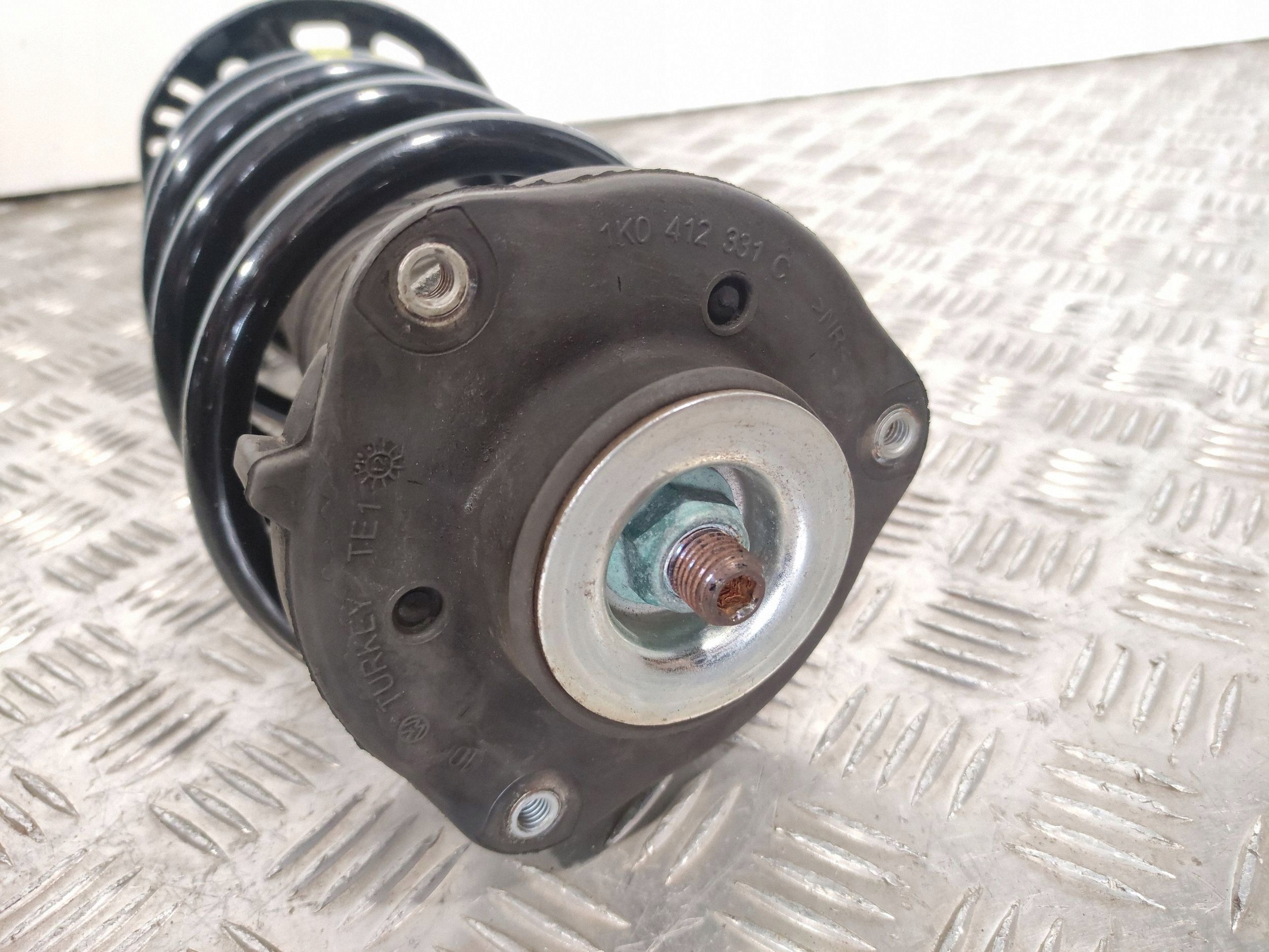 OEM 3C0413031AT Vorderer rechter Stoßdämpfer für VW Passat B6 image 10