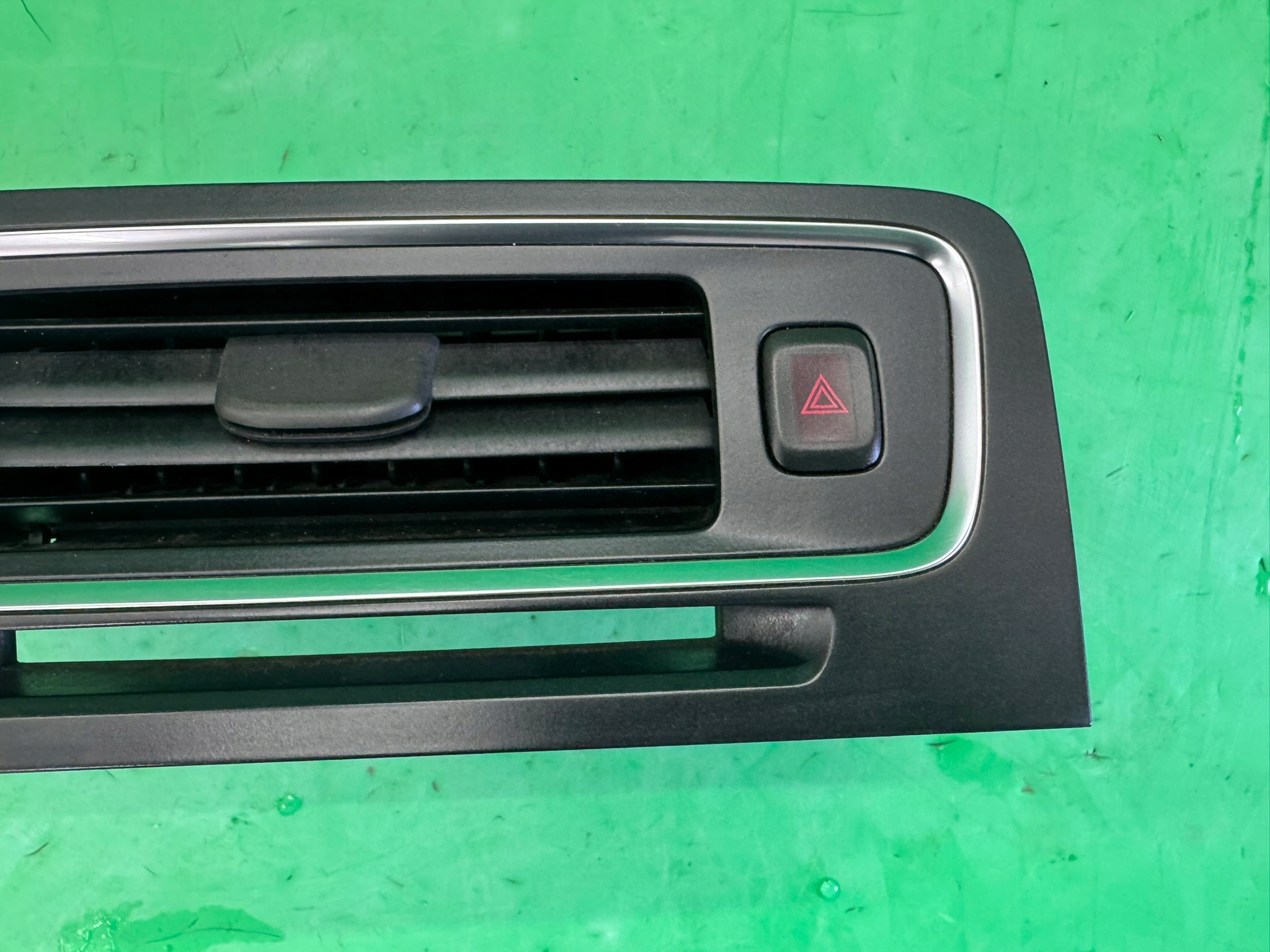 Middelste ventilatierooster 30791699 Volvo S60 II 10- Europa image 3