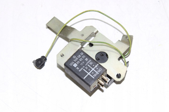 MERCEDES W124 W126 W201 kojelaudan valaistusmoduuli 0045450832 rele