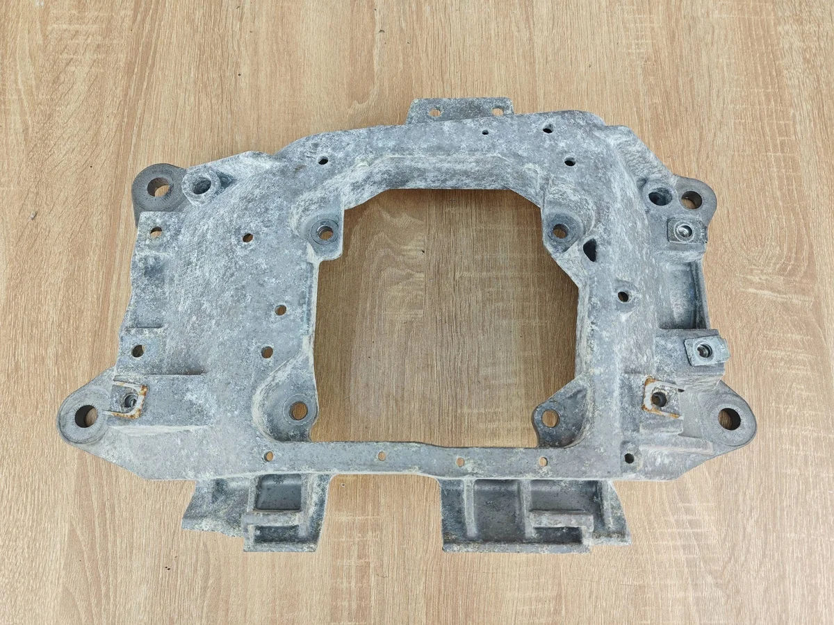 Supporto motore Audi A6 C7 2.0 TDI 4G0399263R
