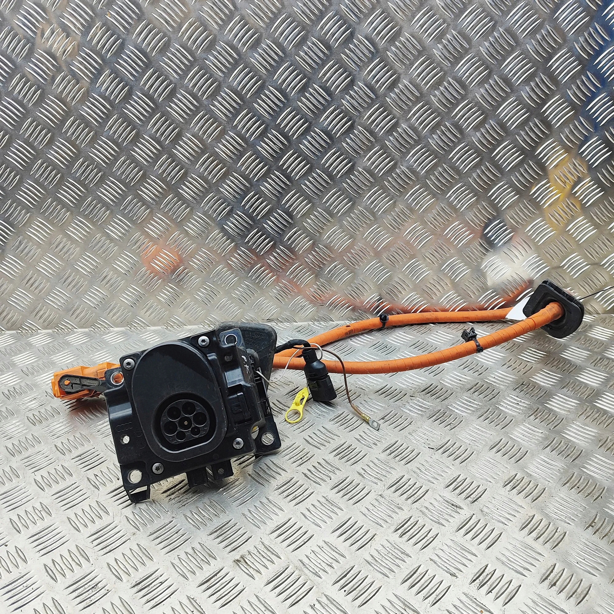 OEM 4KE907175A Charging Socket Cable for Audi E-Tron image 3