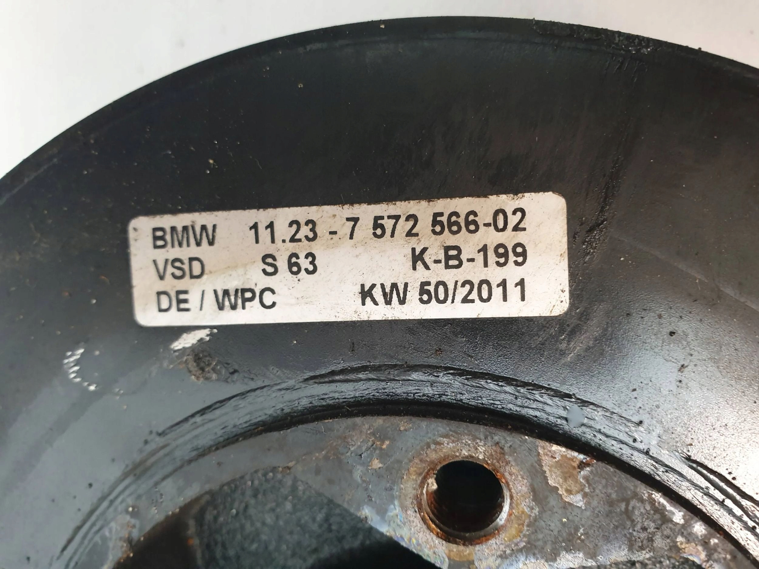 BMW M5 F10 M6 F12 F13 Keilrippenrad Kurbelwelle 7572566 image 3