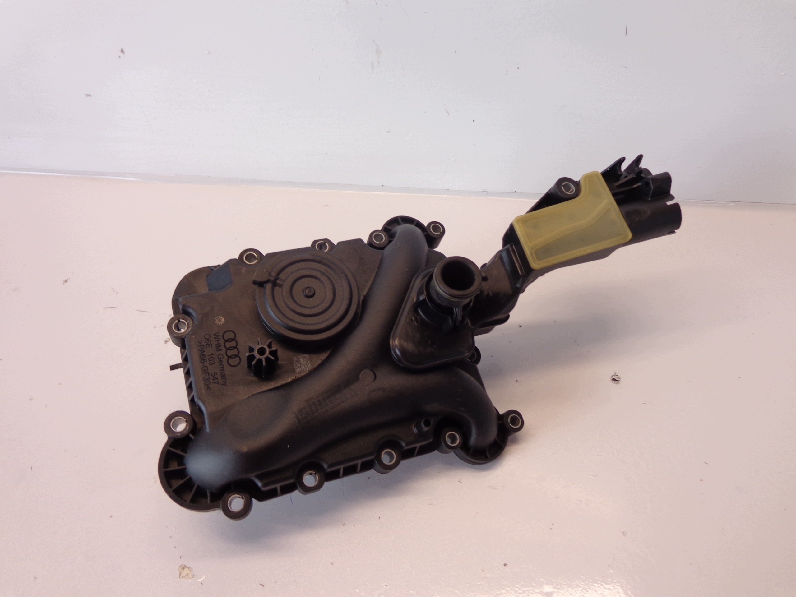 Séparateur d'huile OEM 06E103547 pour Audi A6 C6 3.2L V6 image 3