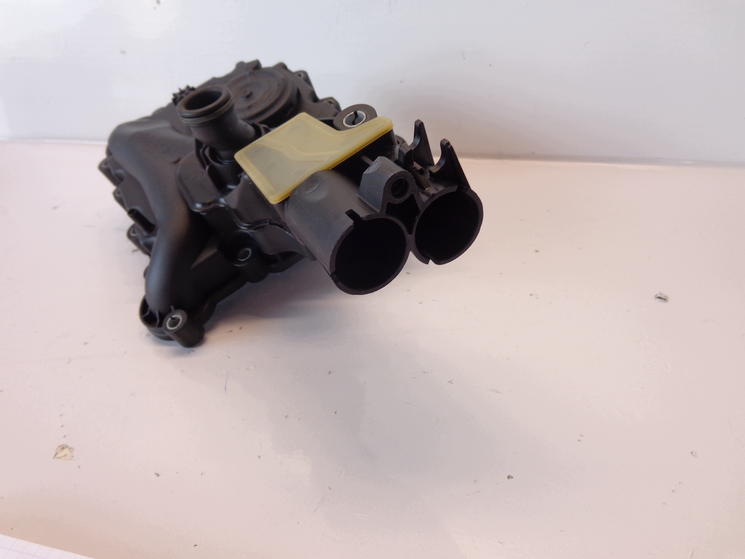 Séparateur d'huile OEM 06E103547 pour Audi A6 C6 3.2L V6 image 5