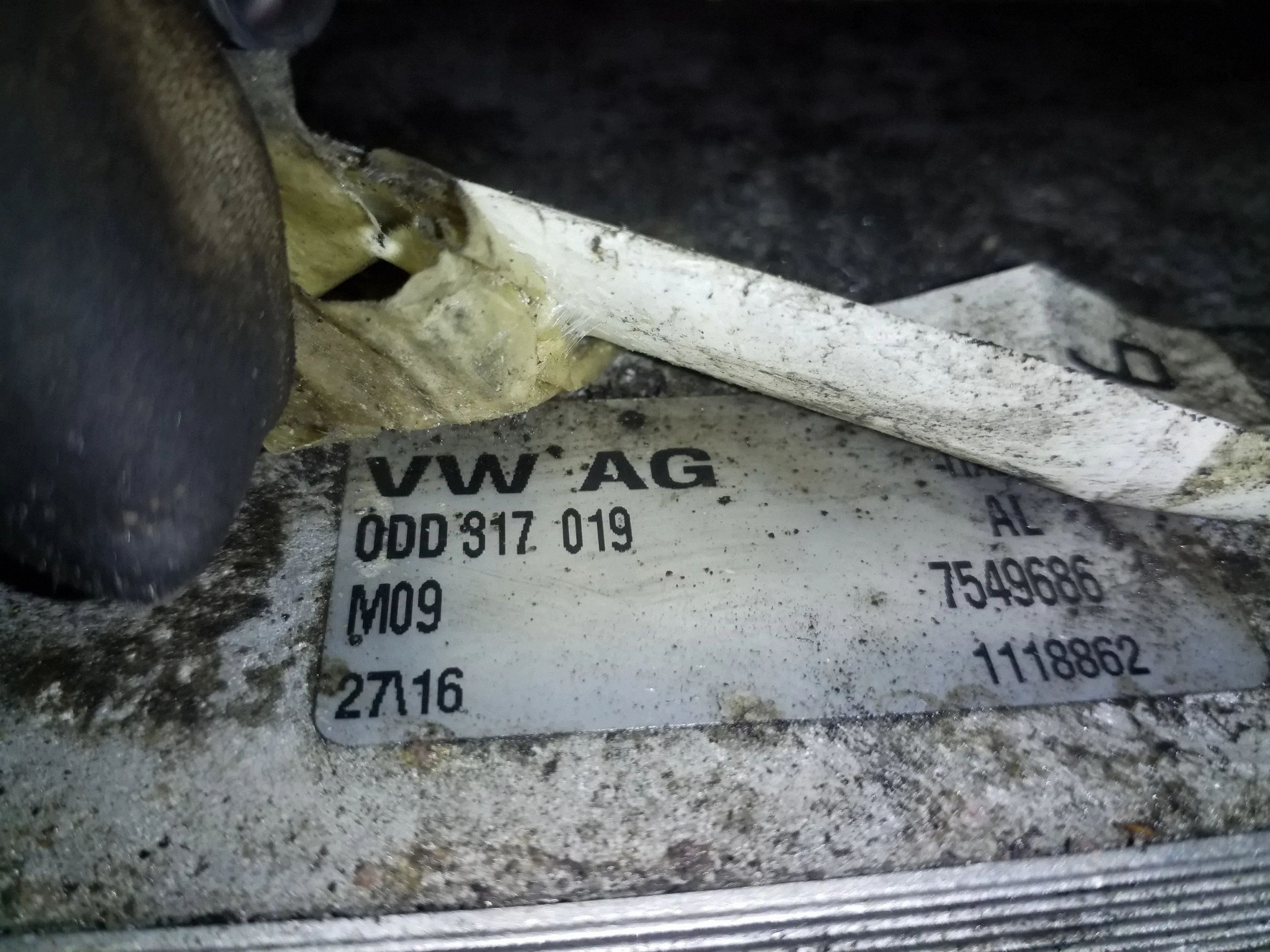 Refroidisseur d'huile VW Golf VII GTE OEM 0DD317019 - Occasion image 3
