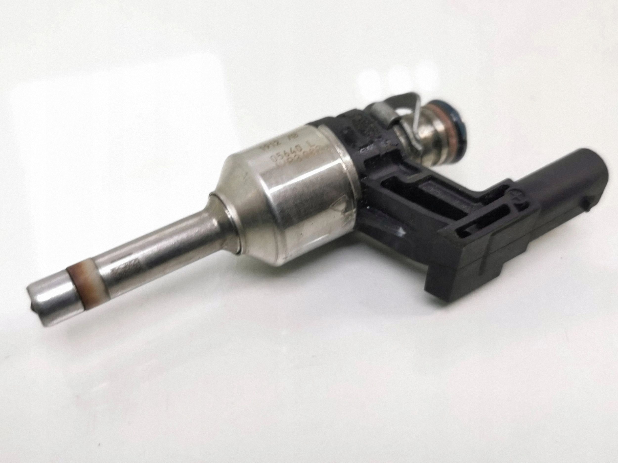 Inyector OEM 03F906036B para 1.2 TSI 105CV image 2