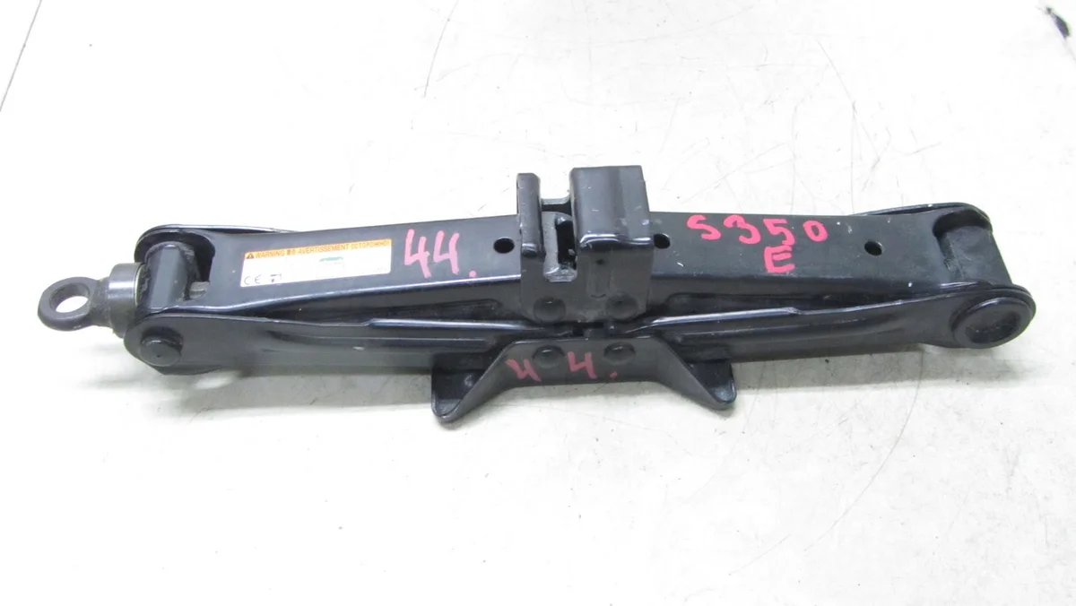 Mercedes W205 krik 15- OEM 120/044