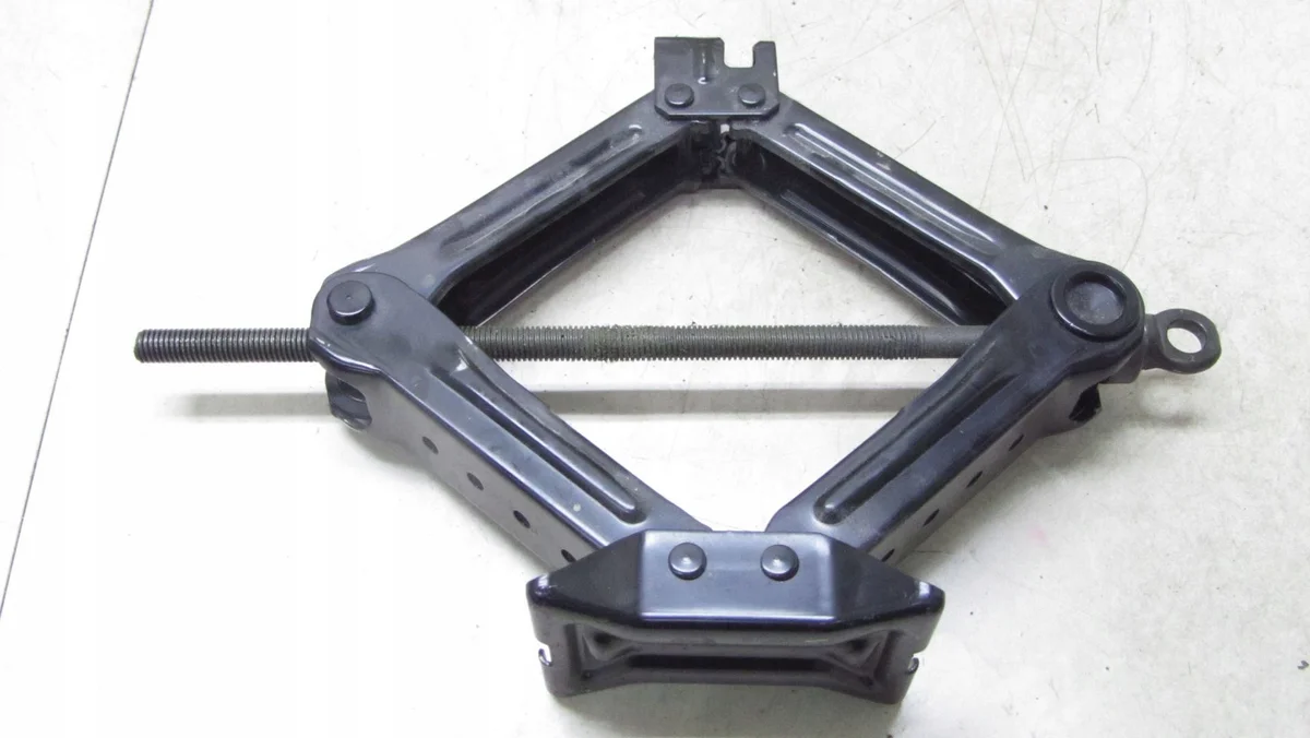 Mercedes W205 krik 15- OEM 120/044 thumbnail 3