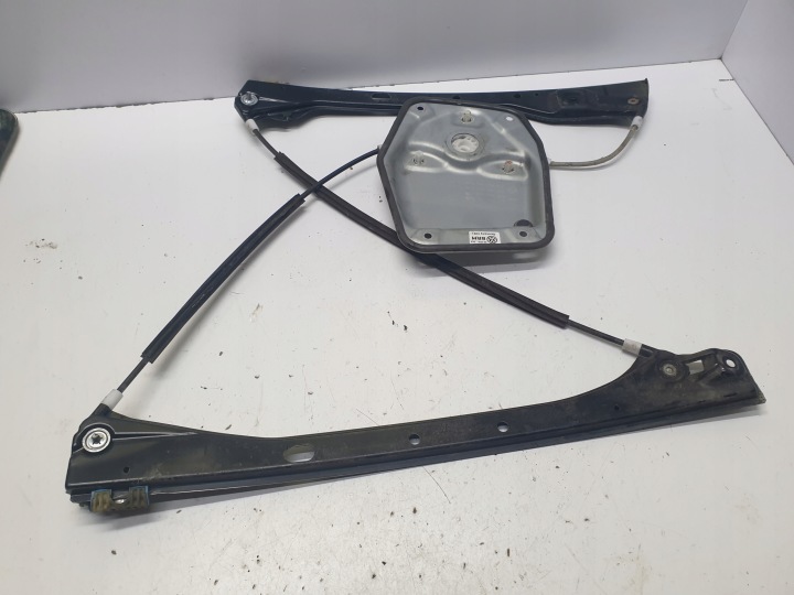 Raamheffer voor VW Golf Plus linksvoor 1K3837461B