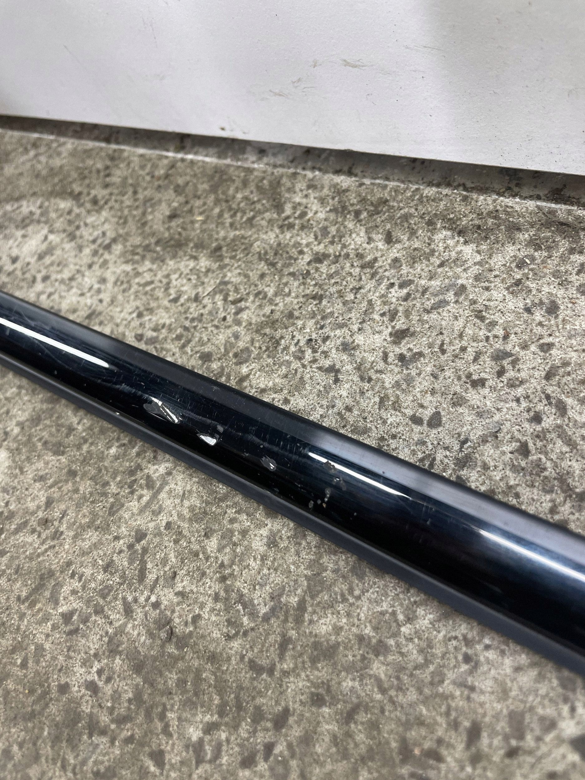 Audi A4 B9 achterdeur raamrubber OEM 8W0853764 image 5