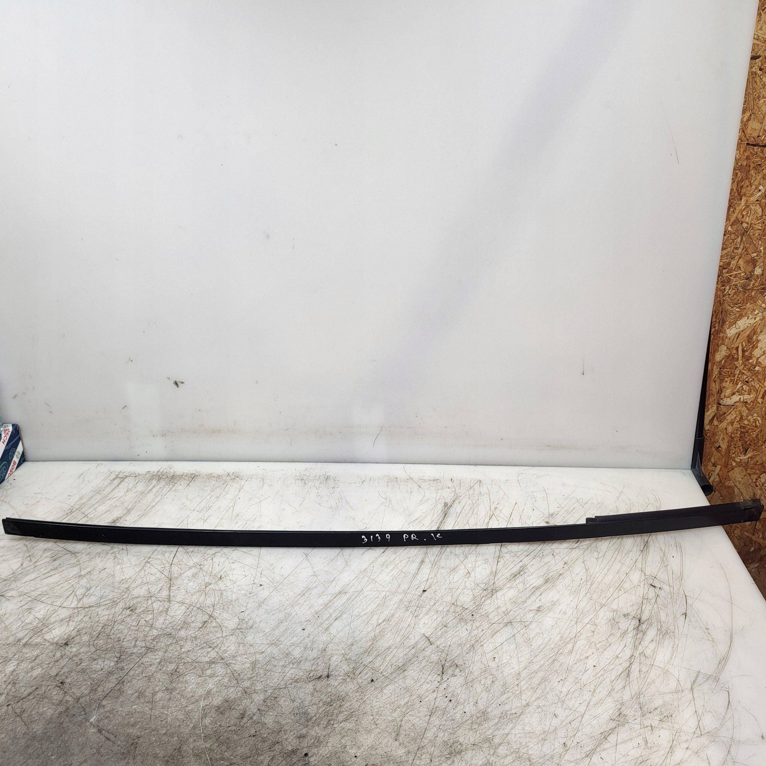 Tuulilasin suojus OEM 7400A053 Citroën C-Crosserille
