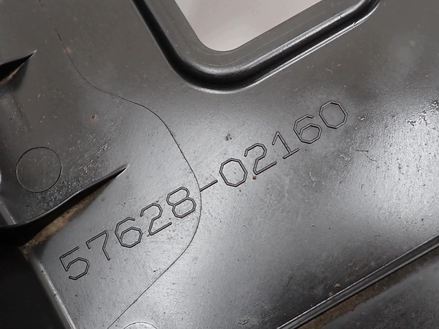 Toyota OE 57628-02160 Alustanssi Vasen Taka image 3
