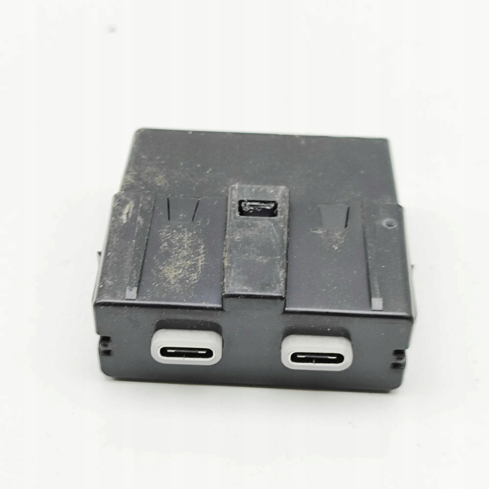 USB-C Port Socket OEM 3G5035954A - Used image 2