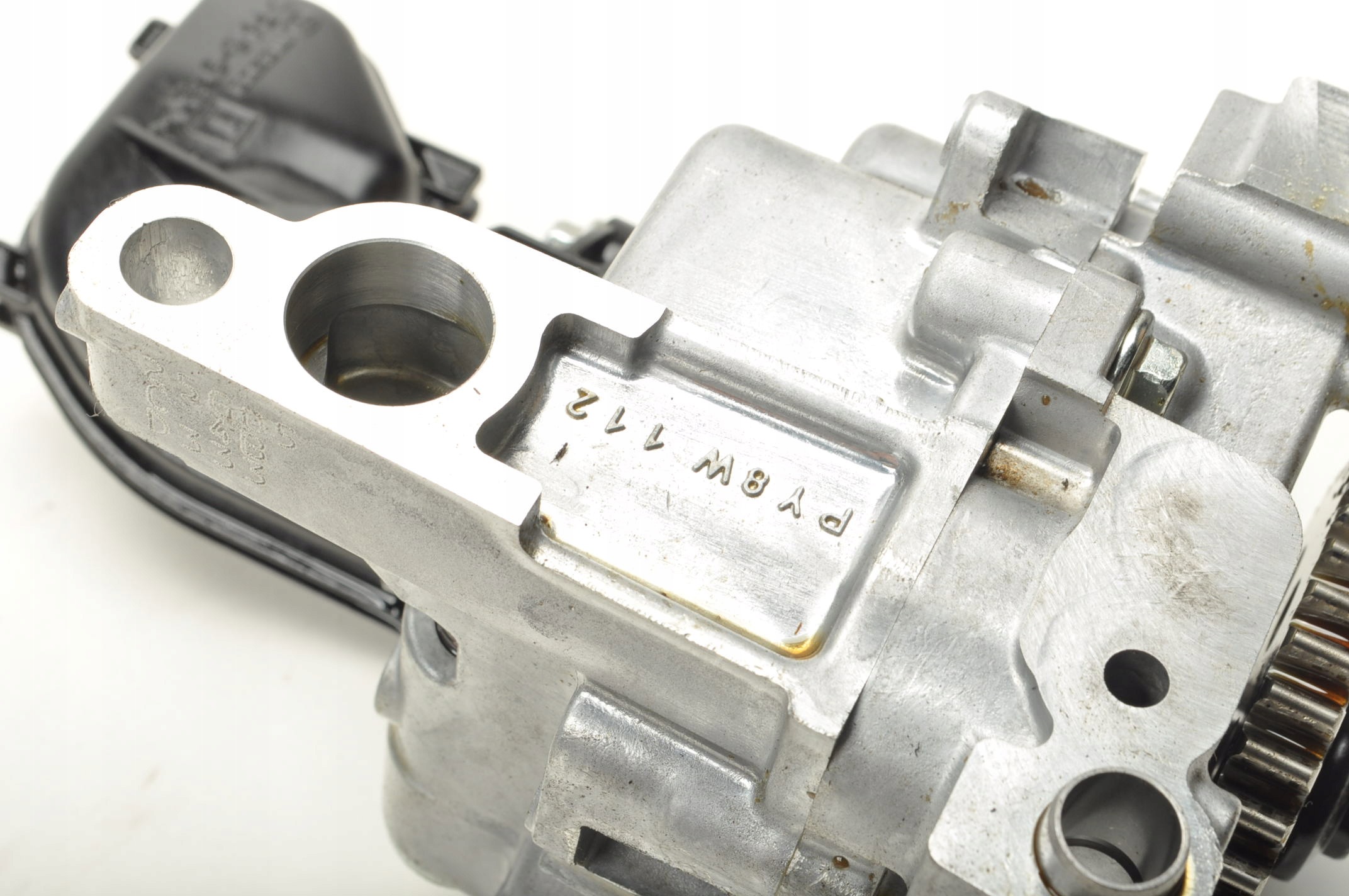 Pompe à huile Mazda OE PY8W14100 - Occasion image 3