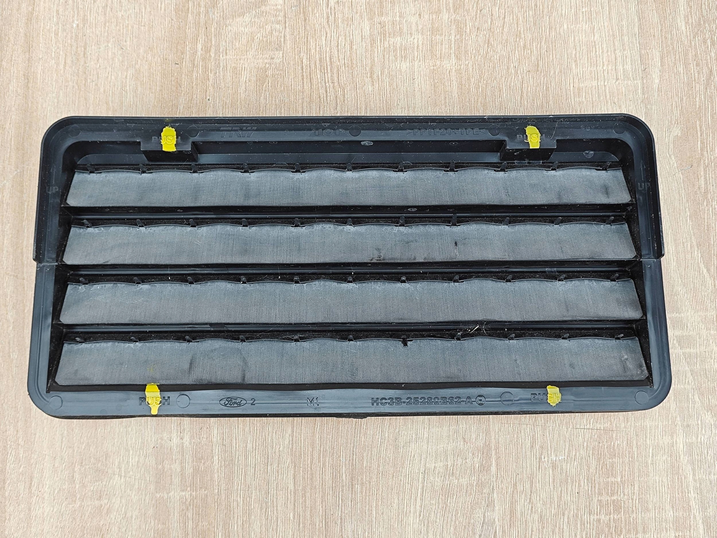 Grille Ventilation VW Amarok II Ranger VI image 2